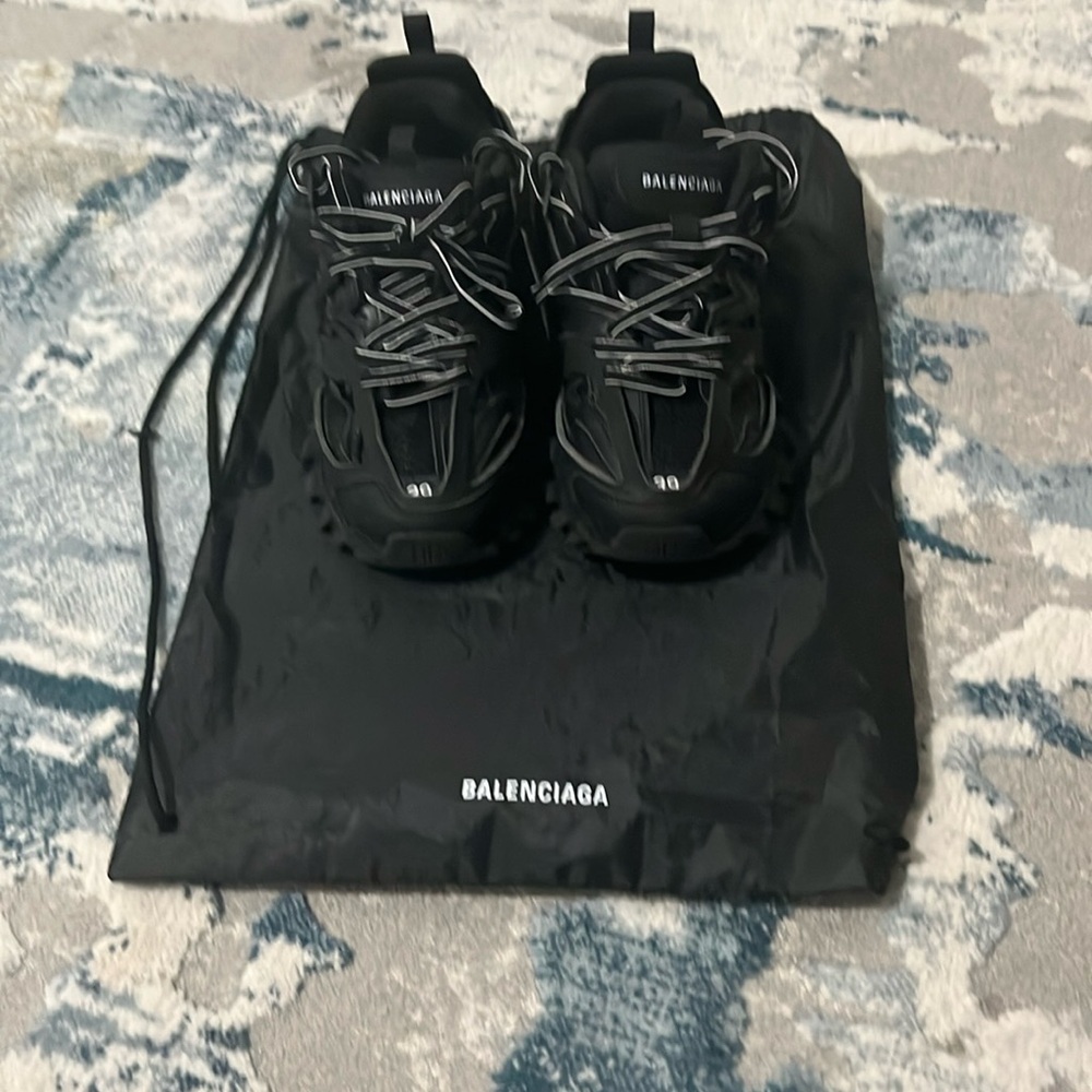 Balenceaga tracks size 9 price negotiable